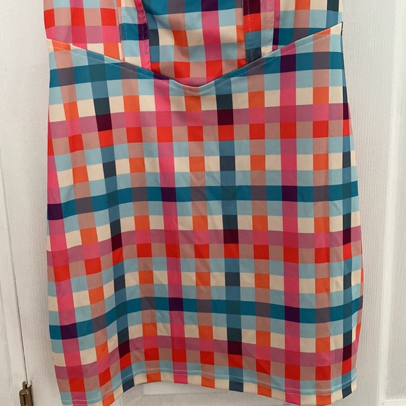 NWT CBR multicolor short dress. Size L. Adjustable to the body - Picture 3 of 7